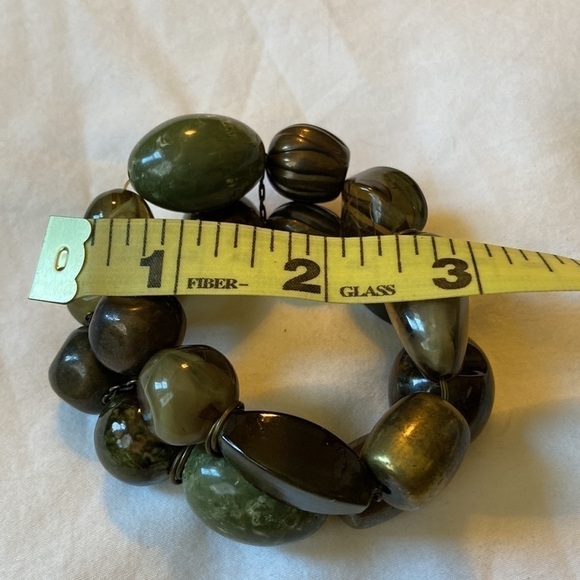 Vintage Chunky Faux Jade Beaded Bracelet - Picture 6 of 9